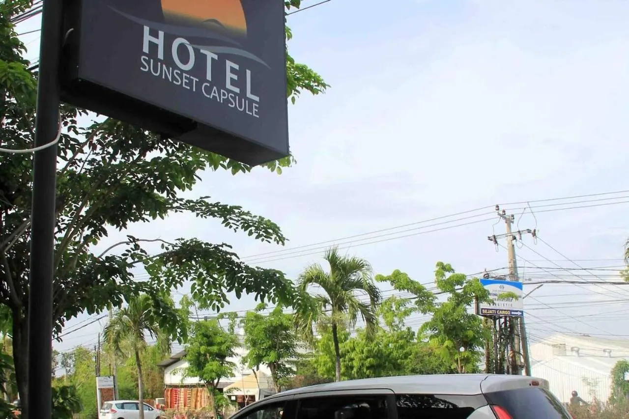 Capsule Sunset Hotel Seminyak  0*, Seminyak (Bali) Indonesia